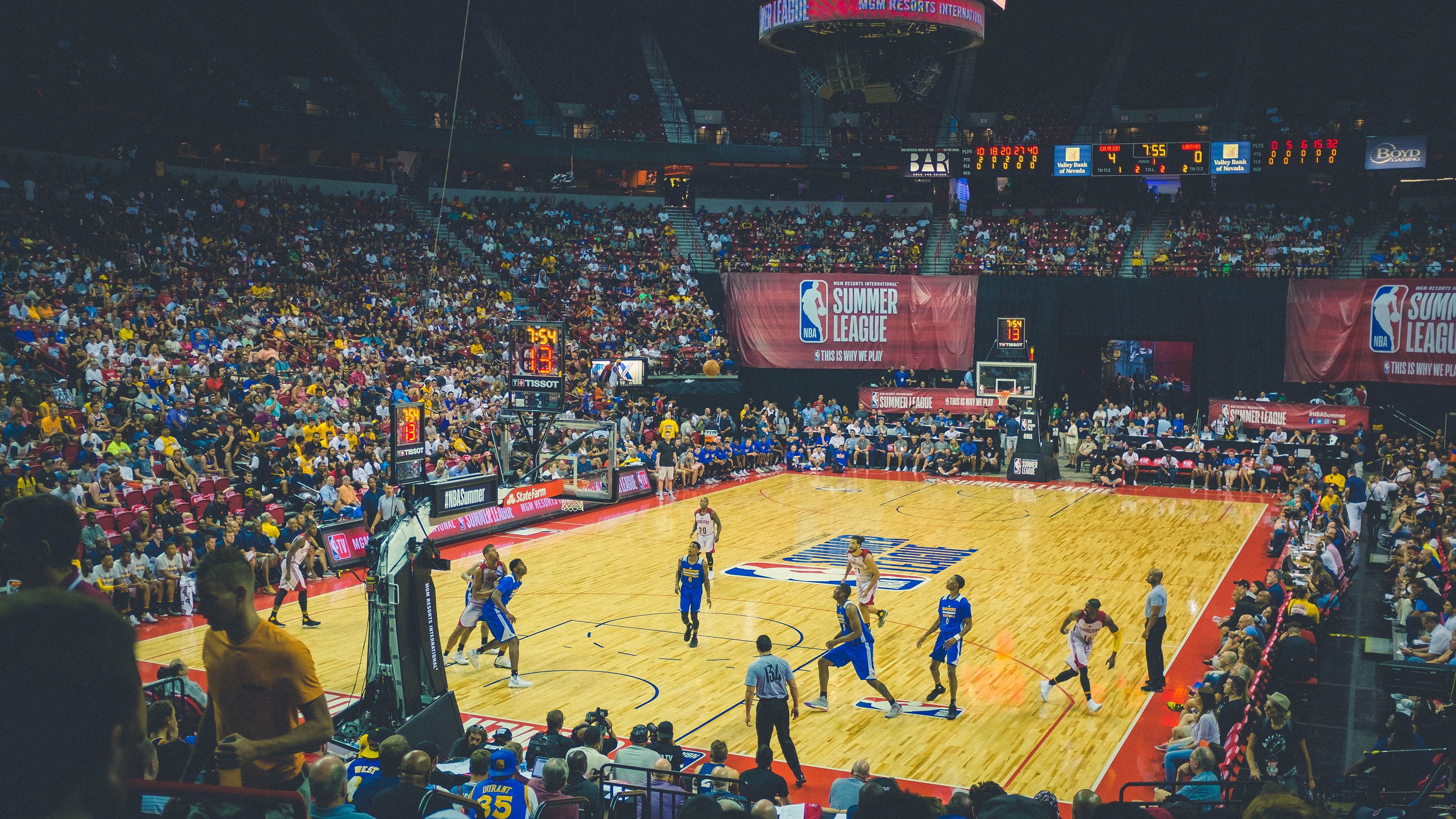 季后赛“黑马追击”——意想不到的爆冷场次！