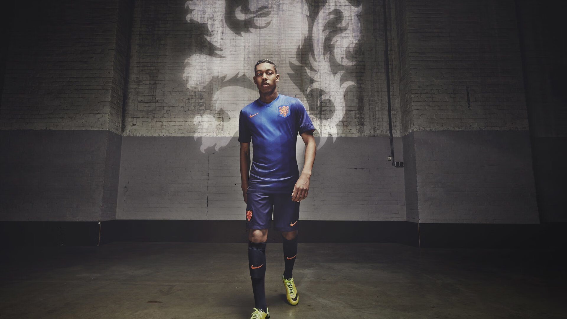 欧冠皇马对阵利物浦首发浮现：轮换5大主力,贝林厄姆领衔,两大失意悍将出击